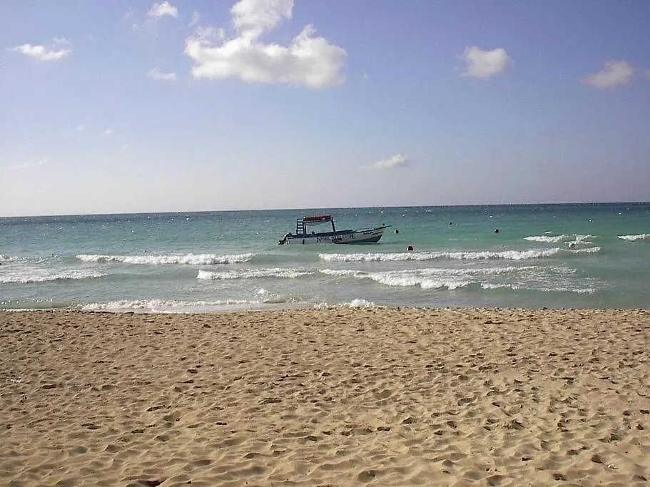 Studio Apt On 7 Mile Beach At Negril Beach Club 아파트